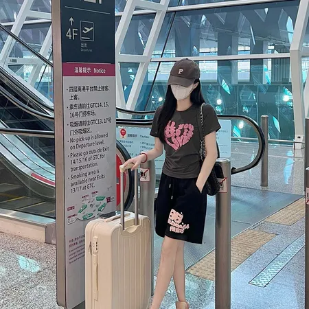 バレンシアガ ショートパンツ