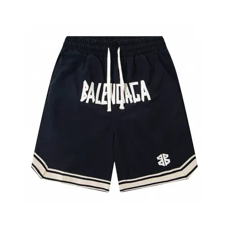 バレンシアガ ショートパンツ