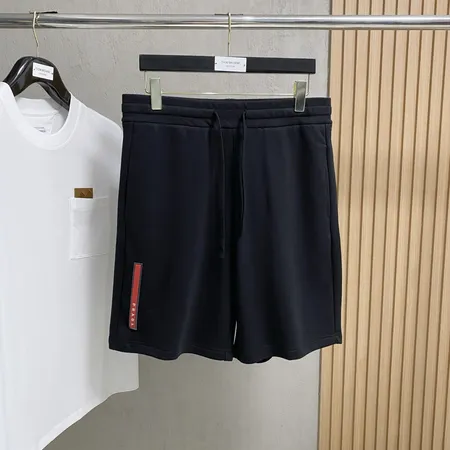 プラダ ショートパンツ