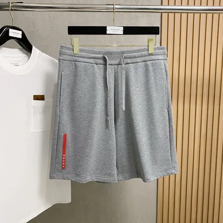 プラダ ショートパンツ