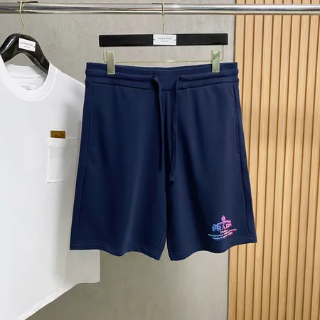 プラダ ショートパンツ