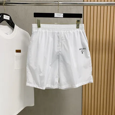 プラダ ショートパンツ