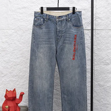 バレンシアガ ジーンズ