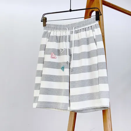 プラダ ショートパンツ