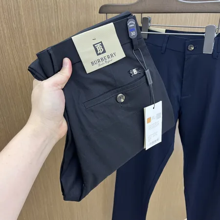 バーバリー ス カジュアルパンツ