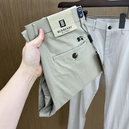 バーバリー ス カジュアルパンツ