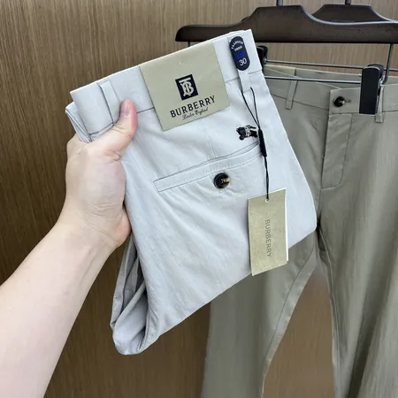 バーバリー ス カジュアルパンツ