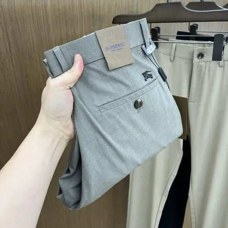 バーバリー ス カジュアルパンツ