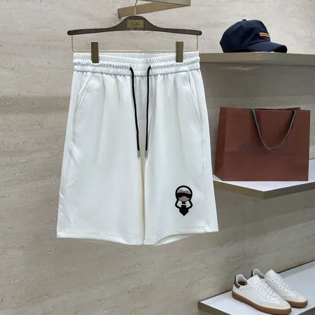 フェンディ ショートパンツ