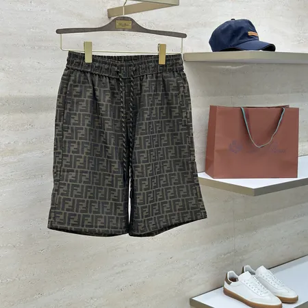 フェンディ ショートパンツ