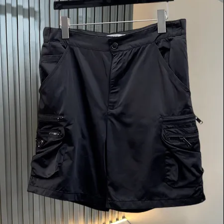 プラダ ショートパンツ