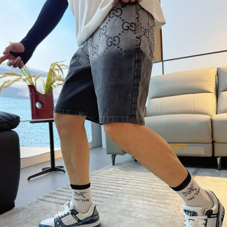 グッチ ショートパンツ