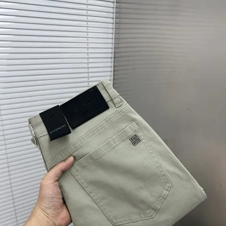 ジバンシィ ジーンズ