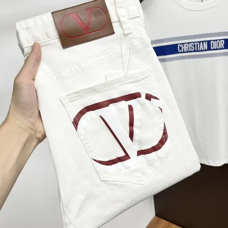 ヴァレンティノ ジーンズ