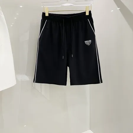 プラダ ショートパンツ