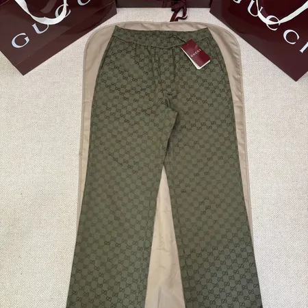 グッチ トレーニングパンツ