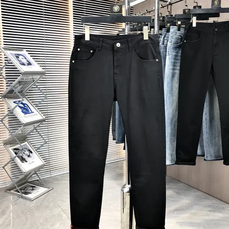 フェラガモ ジーンズ