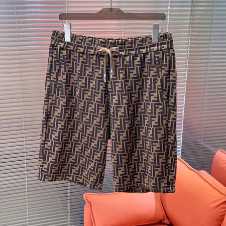 フェンディ ショートパンツ