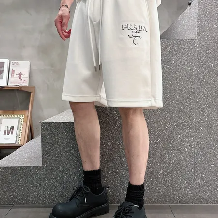 プラダ ショートパンツ