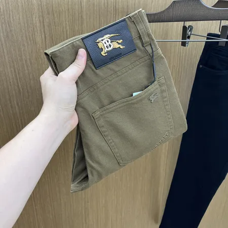 バーバリー ス カジュアルパンツ