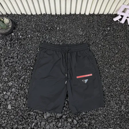 プラダ ショートパンツ