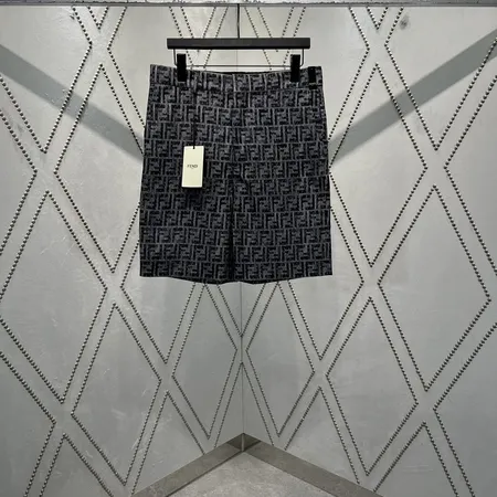 フェンディ ショートパンツ