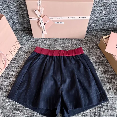 ステューシー ショートパンツ