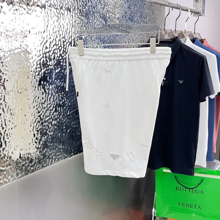 プラダ ショートパンツ