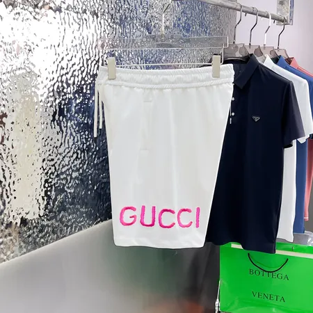 グッチ ショートパンツ