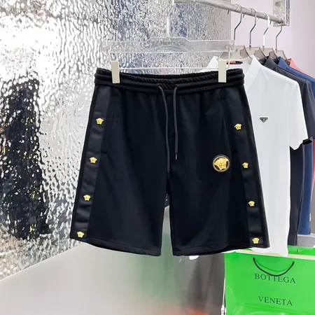 ヴェルサーチ ショートパンツ