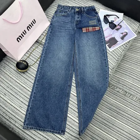 フェラガモ ジーンズ