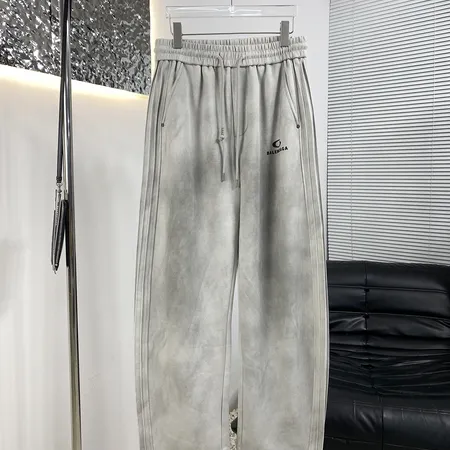 バレンシアガ カジュアルパンツ