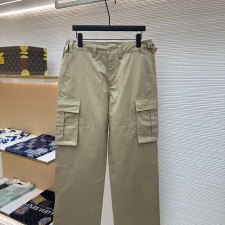 セリーヌ カジュアルパンツ