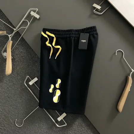 フェンディ ショートパンツ