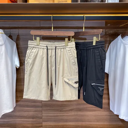 プラダ ショートパンツ