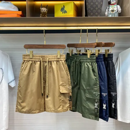 プラダ ショートパンツ