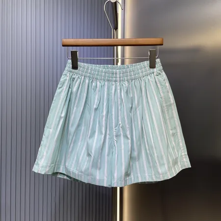 バレンシアガ ショートパンツ