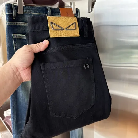 フェンディ ジーンズ