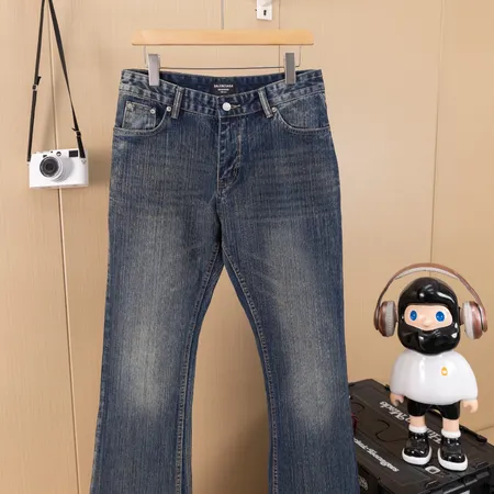 バレンシアガ ジーンズ