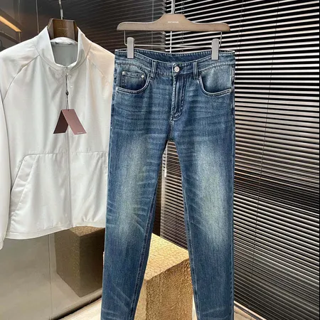 ヴァレンティノ ジーンズ