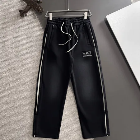 アルマーニ カジュアルパンツ