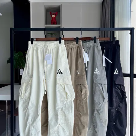 ナイキ カジュアルパンツ