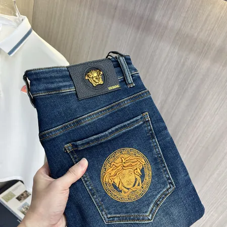 ヴェルサーチ ジーンズ