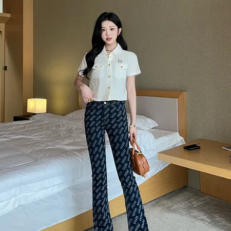 フェラガモ ジーンズ