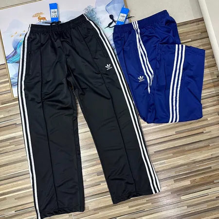 アディダス カジュアルパンツ