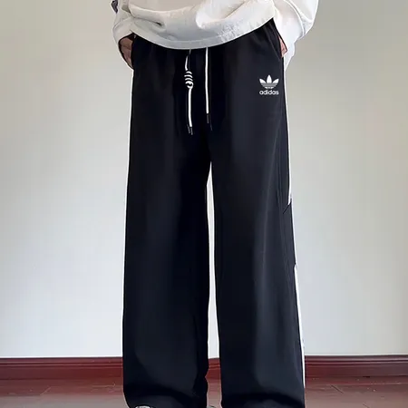 アディダス カジュアルパンツ