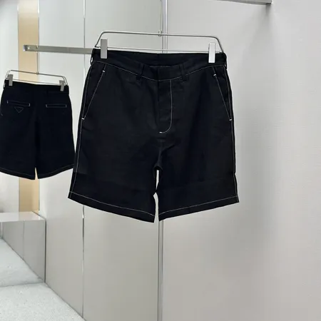 プラダ ショートパンツ