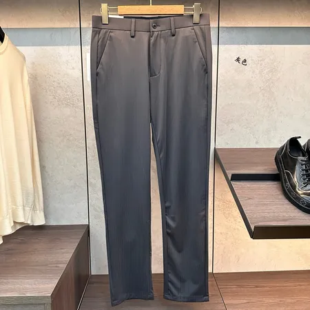 フェラガモ カジュアルパンツ