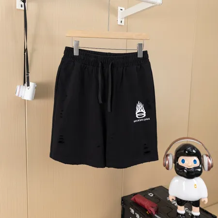バレンシアガ ショートパンツ