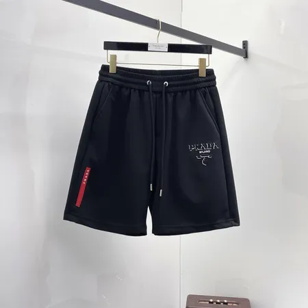 プラダ ショートパンツ